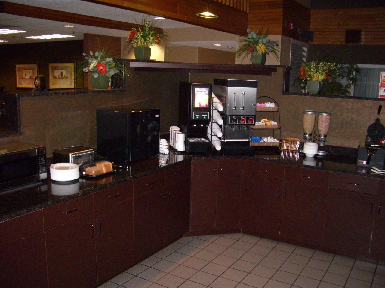 C'Mon Inn & Suites FargoFargo  Kültér fotó